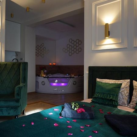 Jacuzzi Spa Apartment Cracovie Extérieur photo