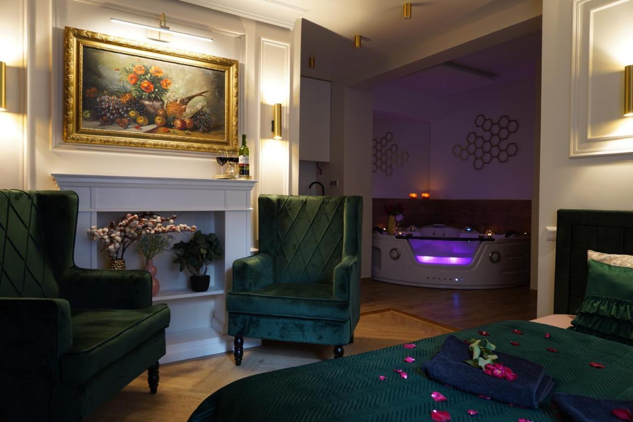 Jacuzzi Spa Apartment Cracovie Extérieur photo
